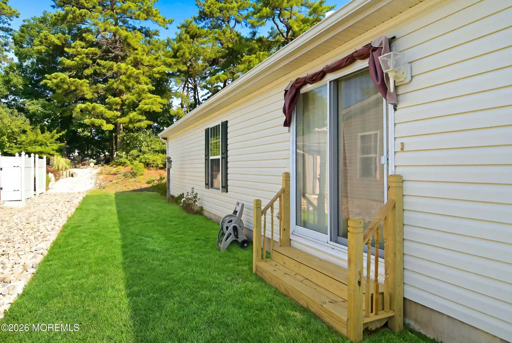 99 Oak Ridge Lane Manahawkin, NJ 08050