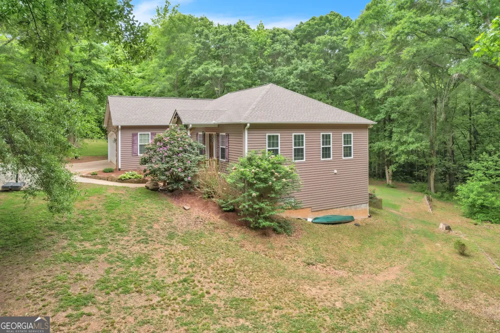 378 Harper LN Royston, GA 30662