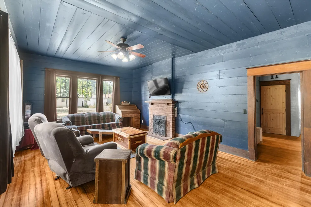 209 Pecan Street Roxton, TX 75477