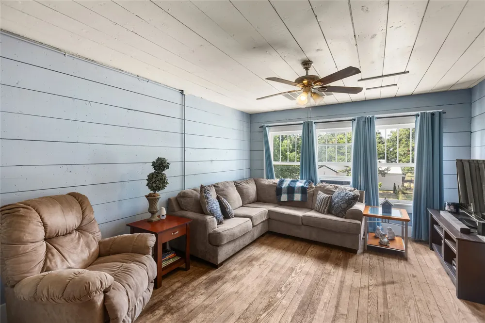 209 Pecan Street Roxton, TX 75477
