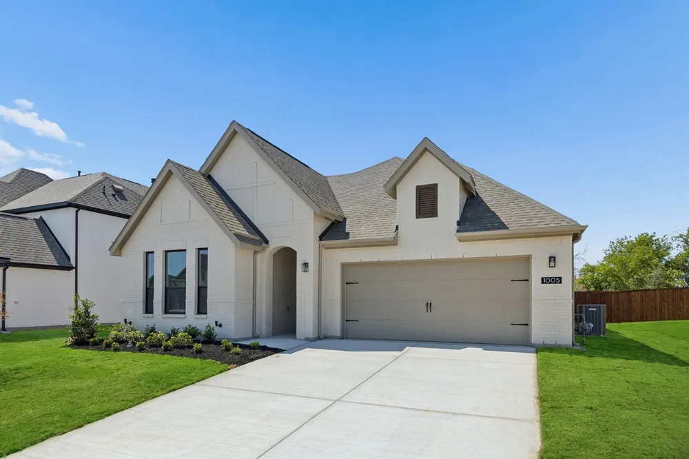 1005 Goldenrod Drive Justin, TX 76247