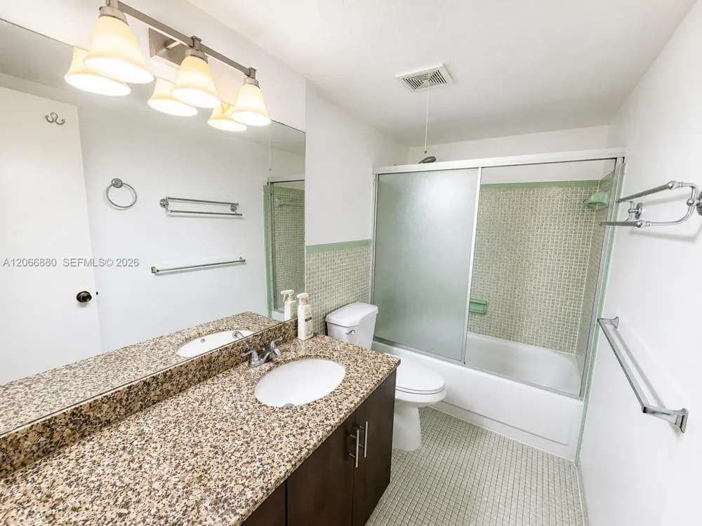 1720 W 75th St Hialeah, FL 33014