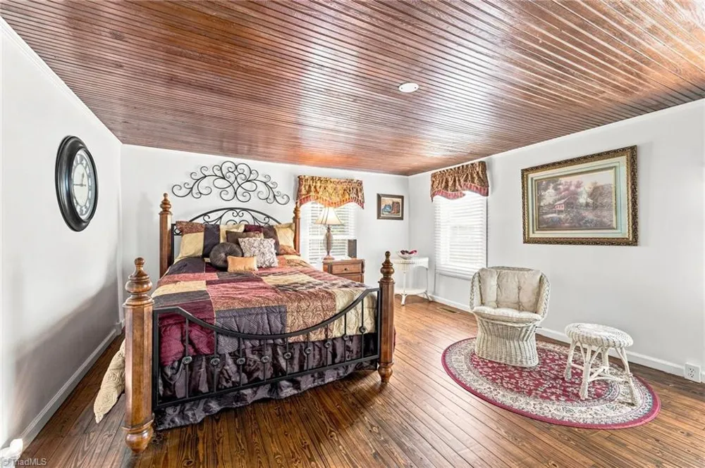 1824 Binkley Road East Bend, NC 27018