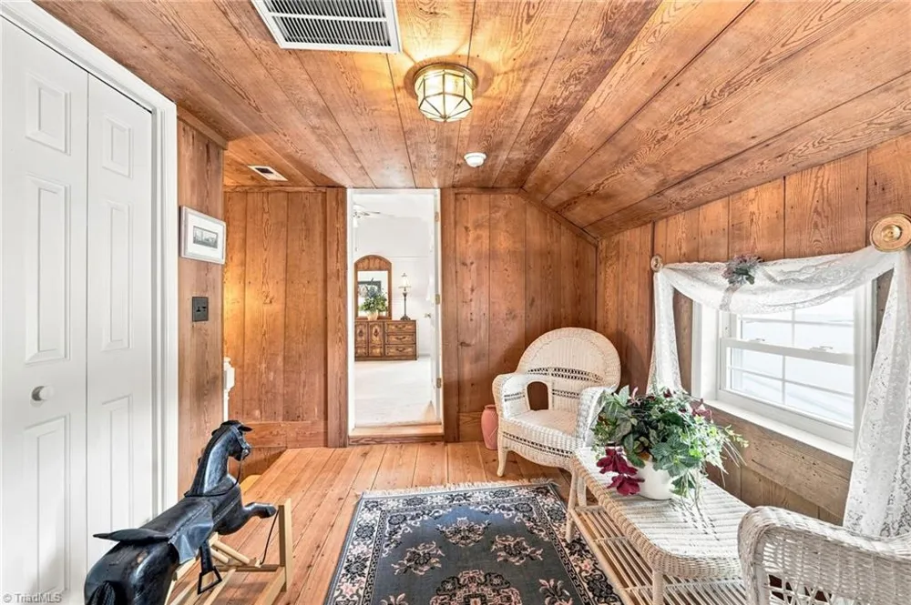 1824 Binkley Road East Bend, NC 27018