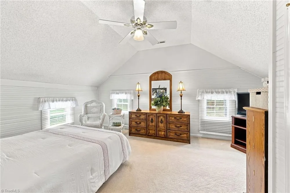 1824 Binkley Road East Bend, NC 27018