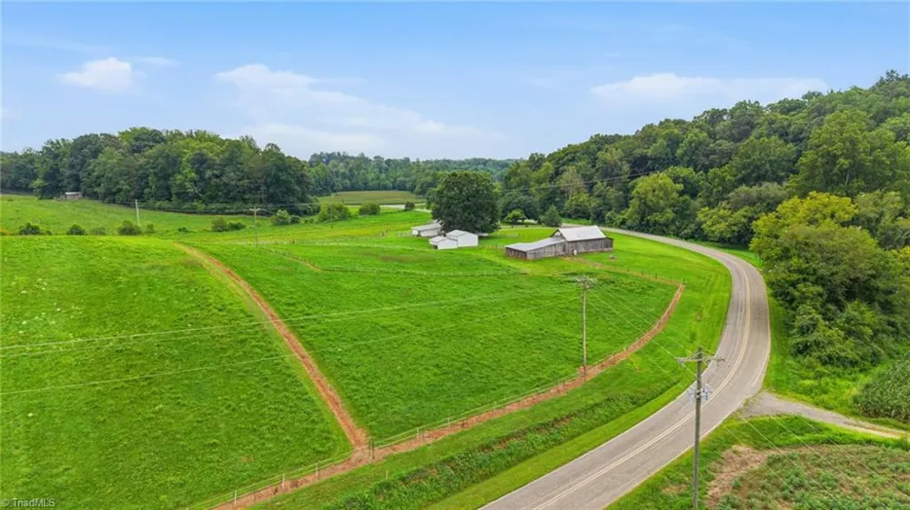 1824 Binkley Road East Bend, NC 27018
