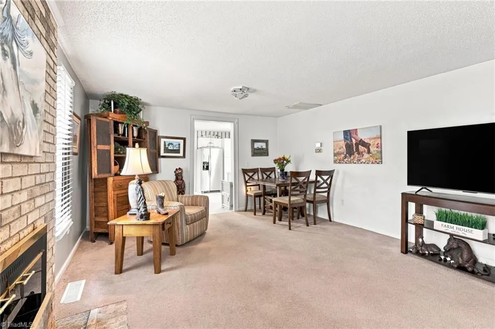 1824 Binkley Road East Bend, NC 27018