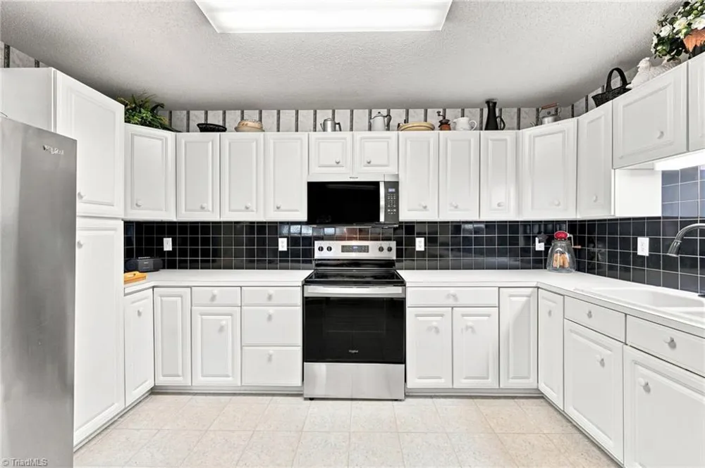 1824 Binkley Road East Bend, NC 27018