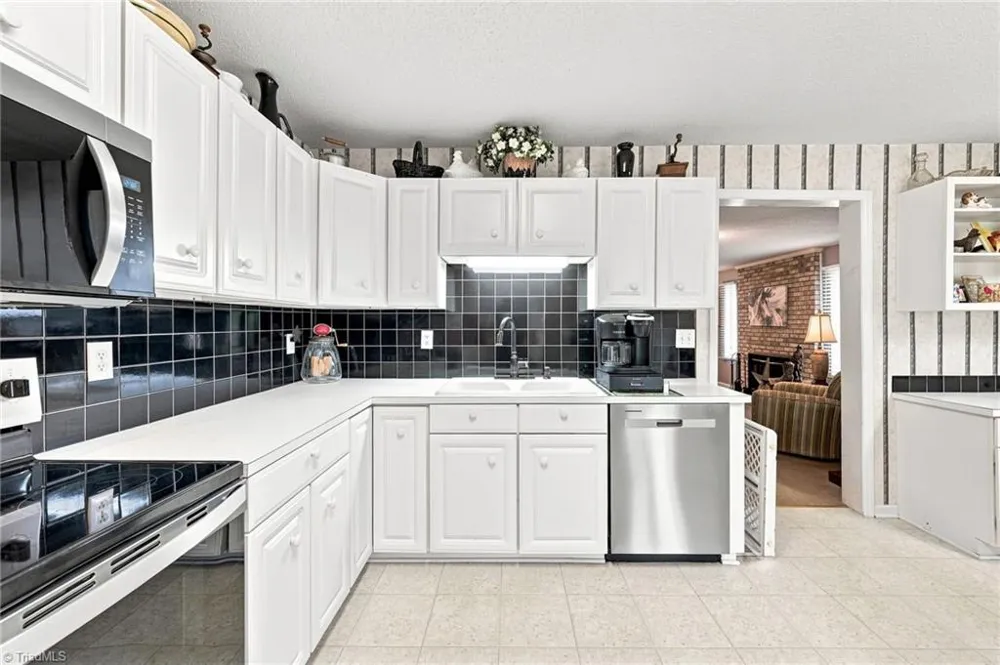 1824 Binkley Road East Bend, NC 27018