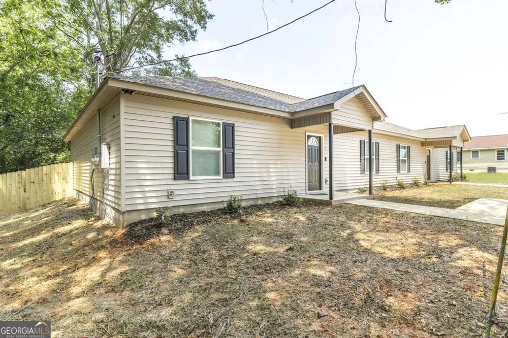 202B West ST Warner Robins, GA 31088