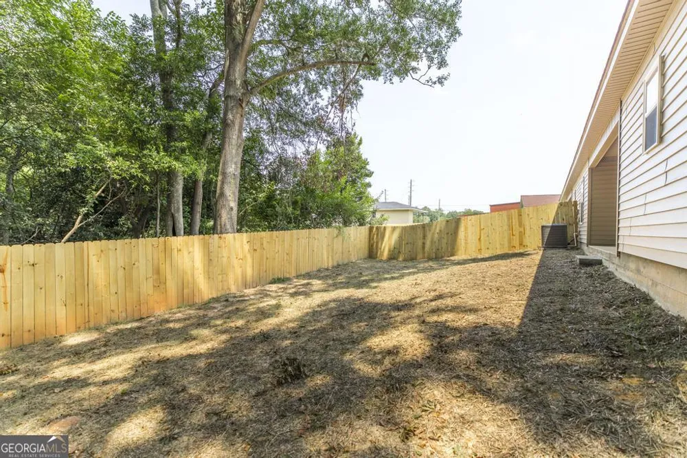 202B West ST Warner Robins, GA 31088