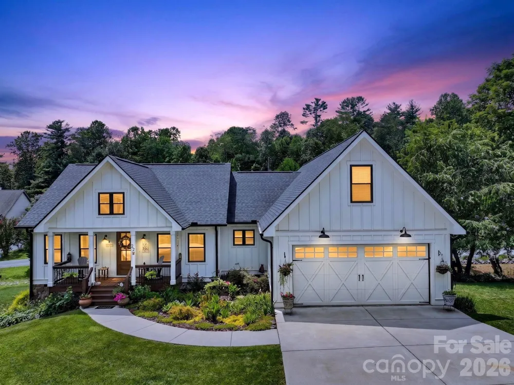 35 Meadow Haven Court Mills River, NC 28759