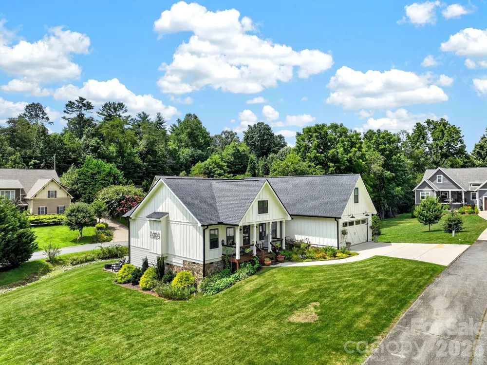 35 Meadow Haven Court Mills River, NC 28759