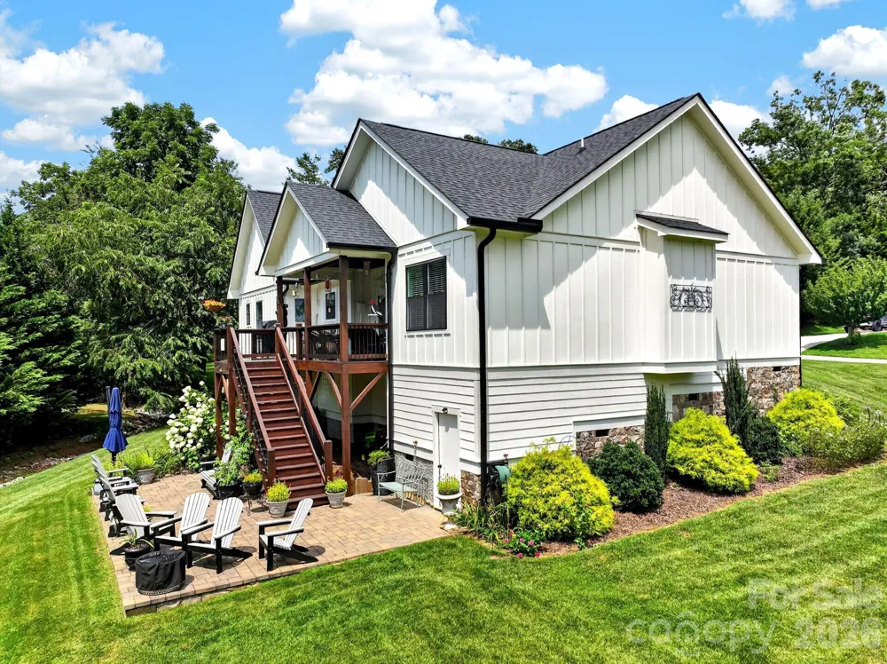 35 Meadow Haven Court Mills River, NC 28759