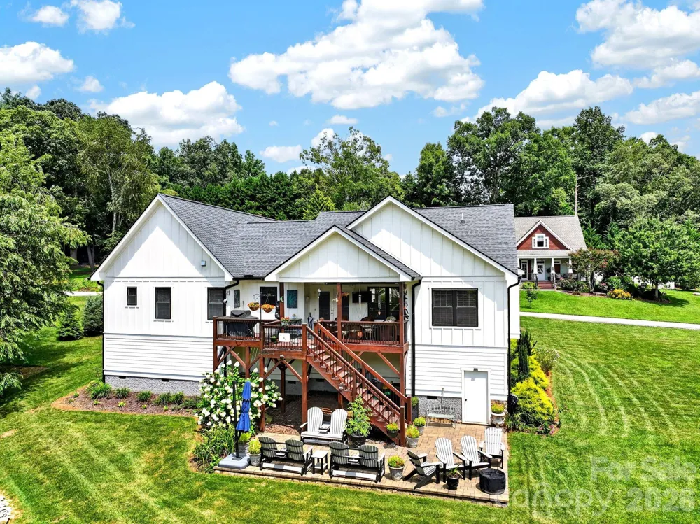 35 Meadow Haven Court Mills River, NC 28759