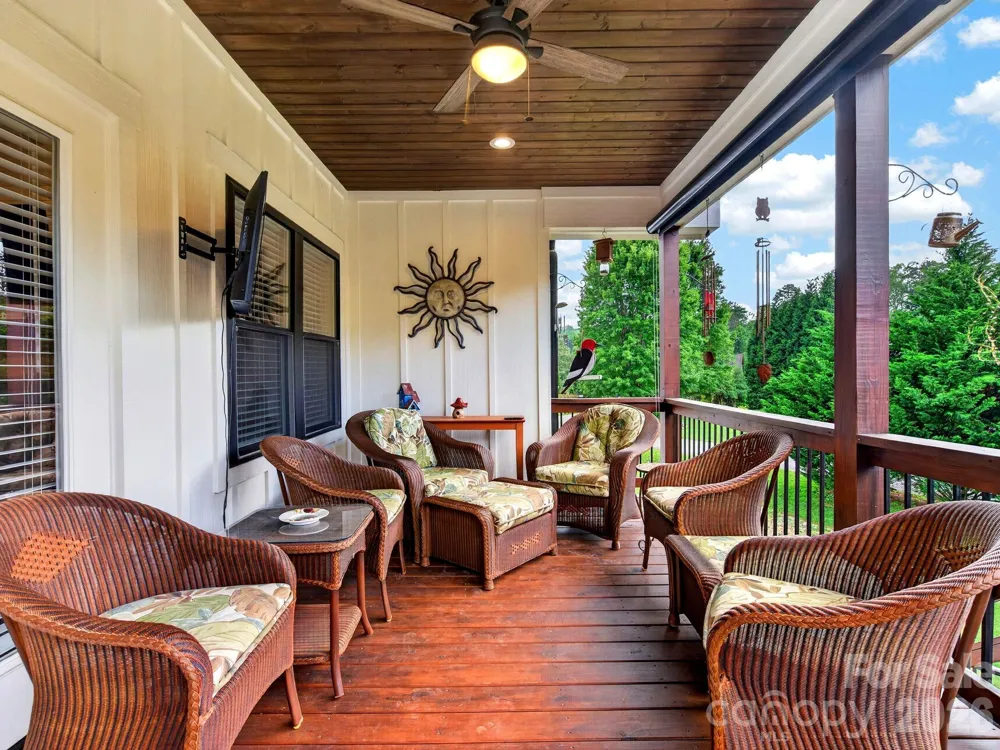 35 Meadow Haven Court Mills River, NC 28759