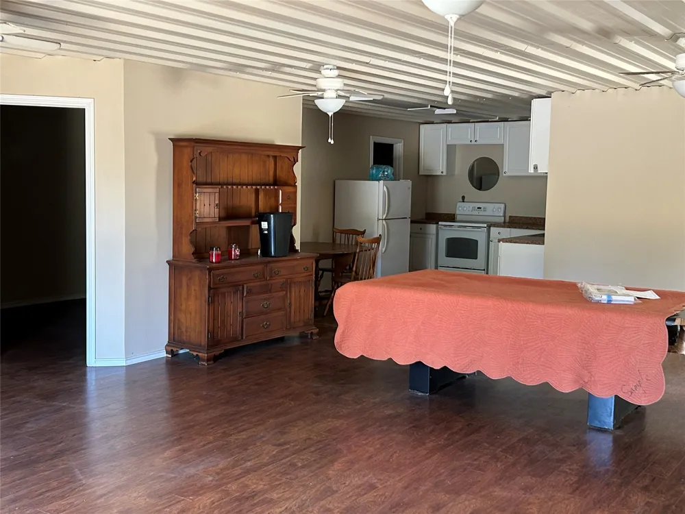 160 County Road 1709 Clifton, TX 76634