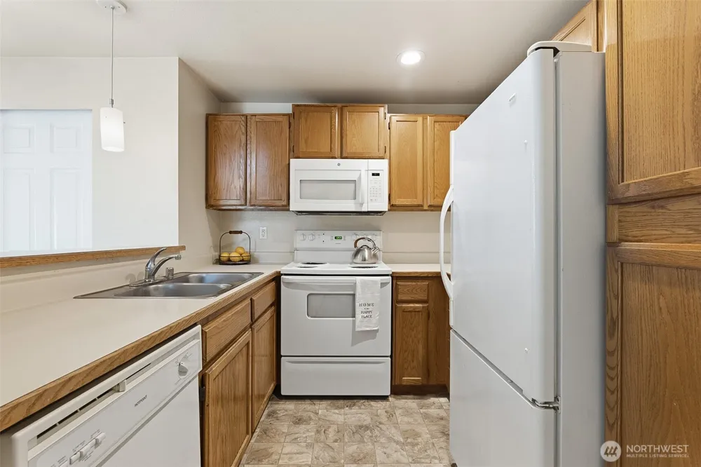 22700 30th Avenue S #A306 Des Moines, WA 98198