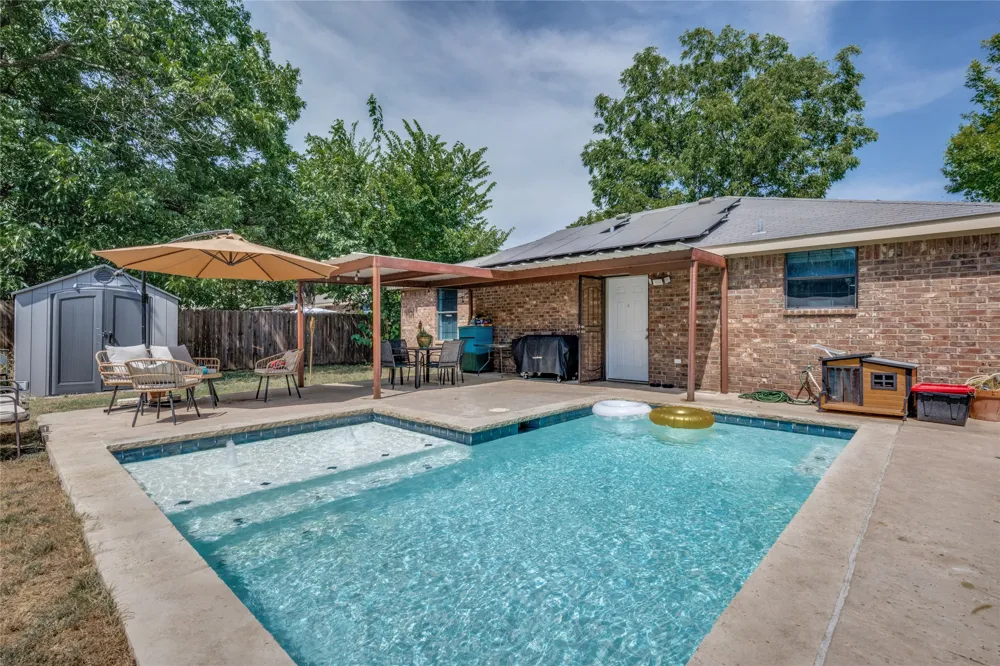 105 7th Street Sanger, TX 76266