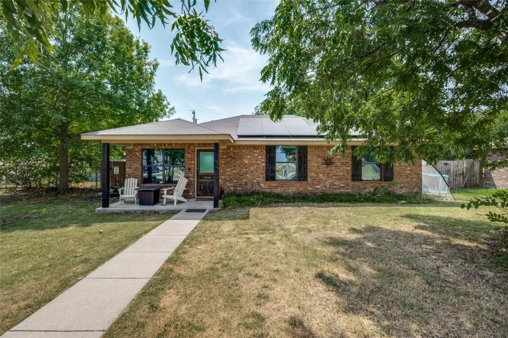105 7th Street Sanger, TX 76266