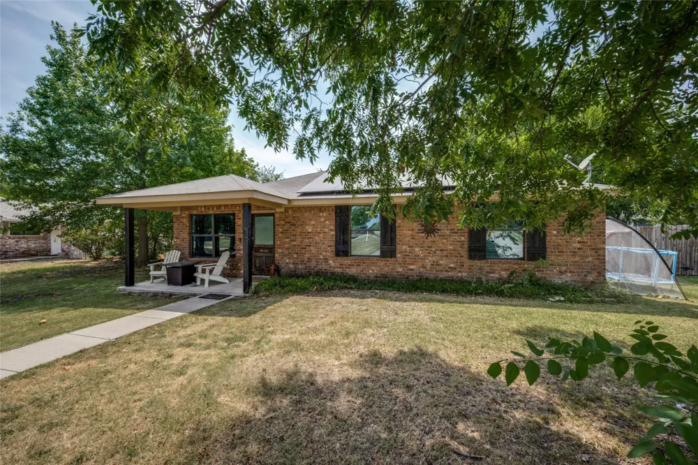 105 7th Street Sanger, TX 76266