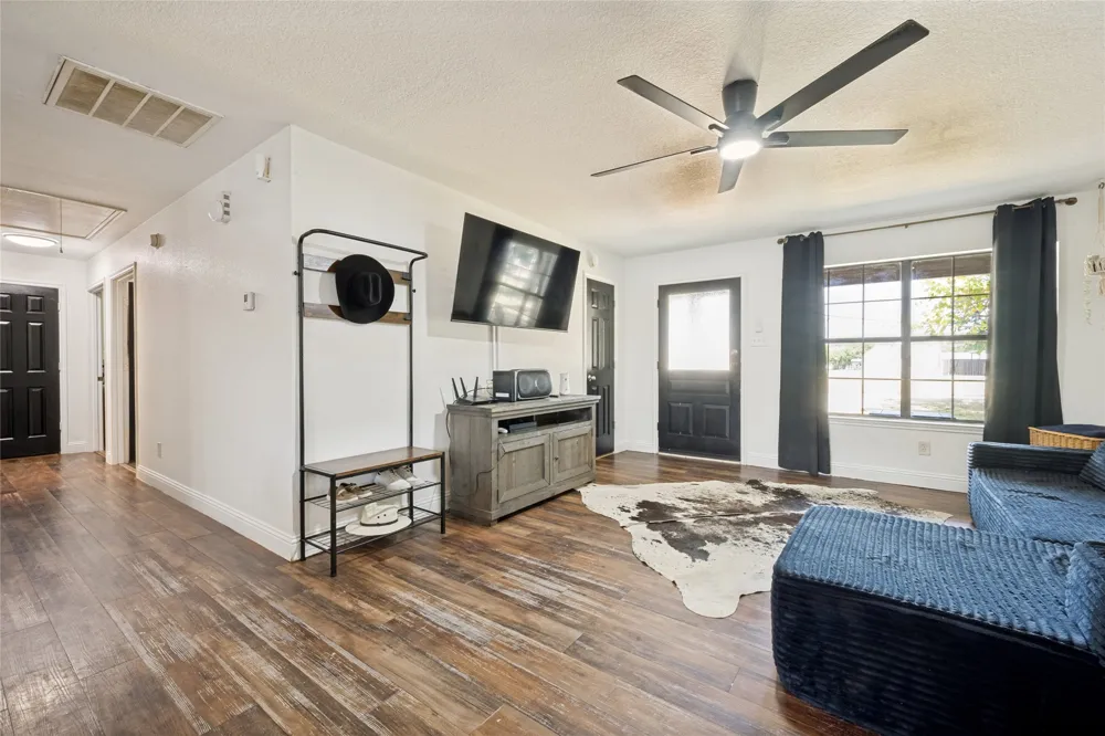 105 7th Street Sanger, TX 76266