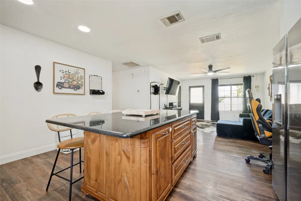105 7th Street Sanger, TX 76266