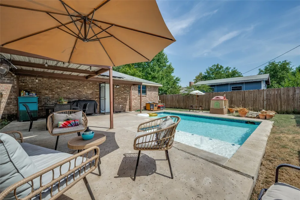 105 7th Street Sanger, TX 76266