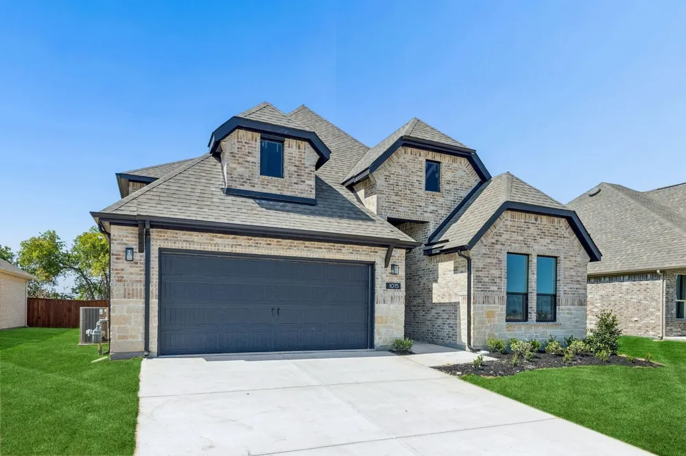 1015 Goldenrod Drive Justin, TX 76247