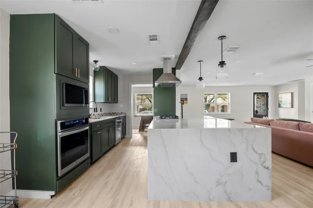 6211 Symphony Lane Dallas, TX 75227