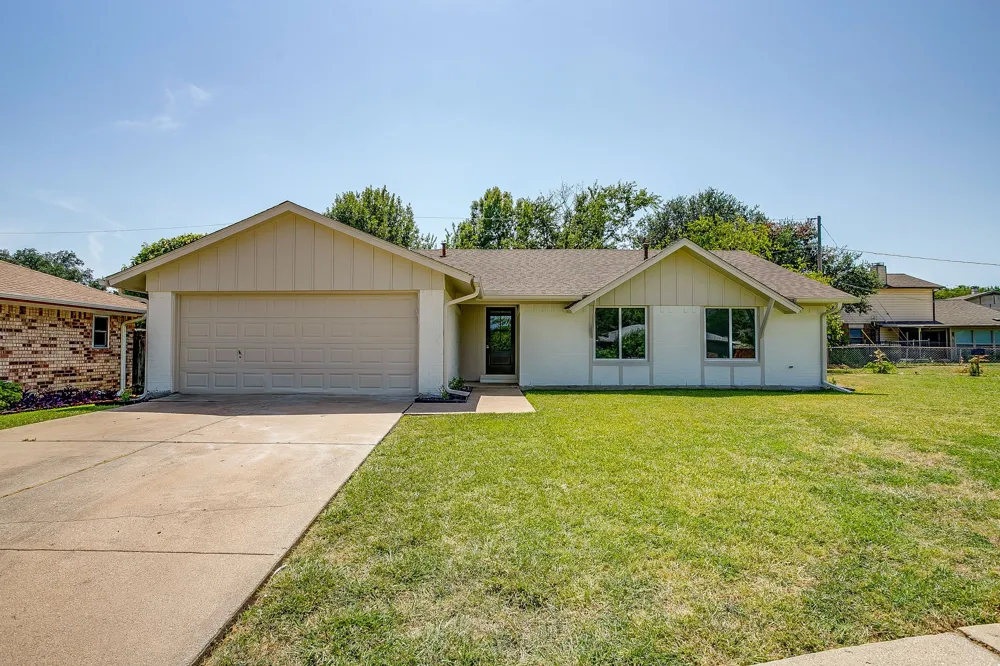 7017 Betsy Ross Court Watauga, TX 76148
