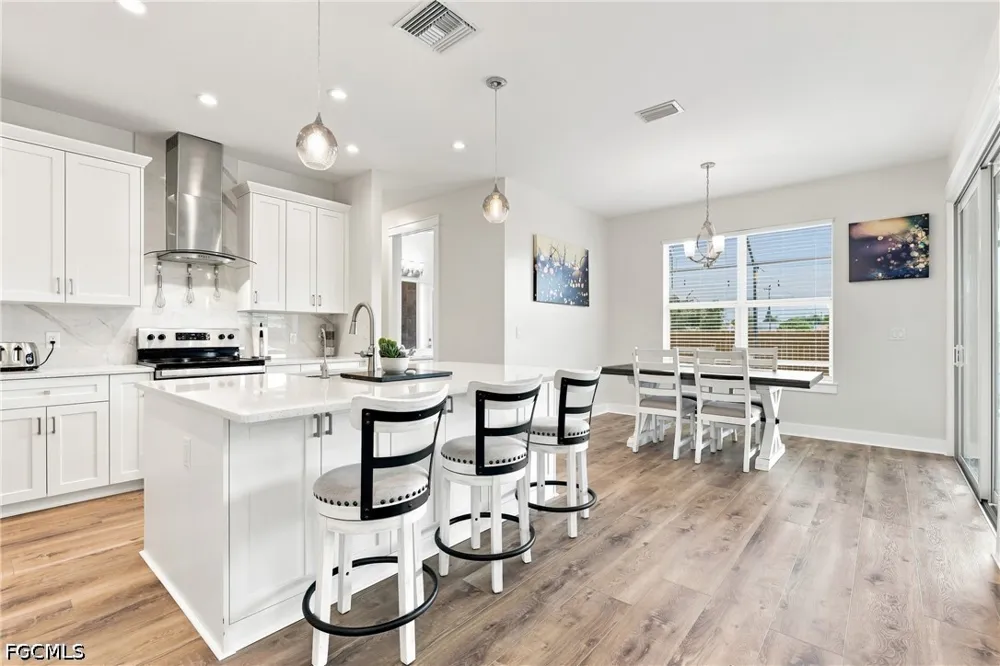 NW 28th Place Cape Coral, FL 33993