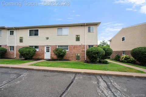 5283 Highland Road #205