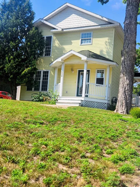 538 W Upton Avenue