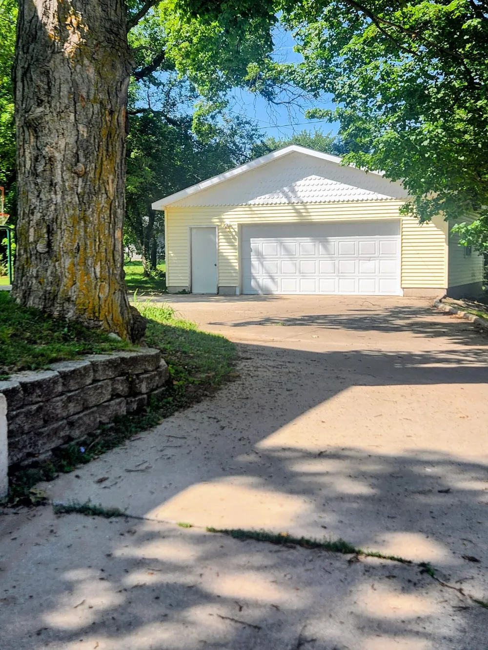 538 W Upton Avenue Reed City City, MI 49677