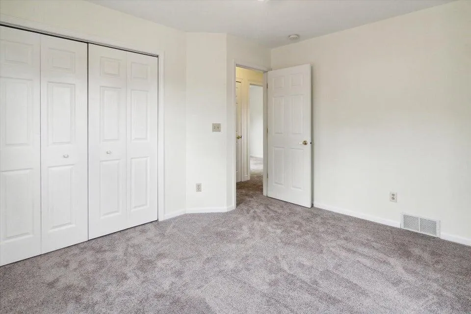 538 W Upton Avenue Reed City City, MI 49677
