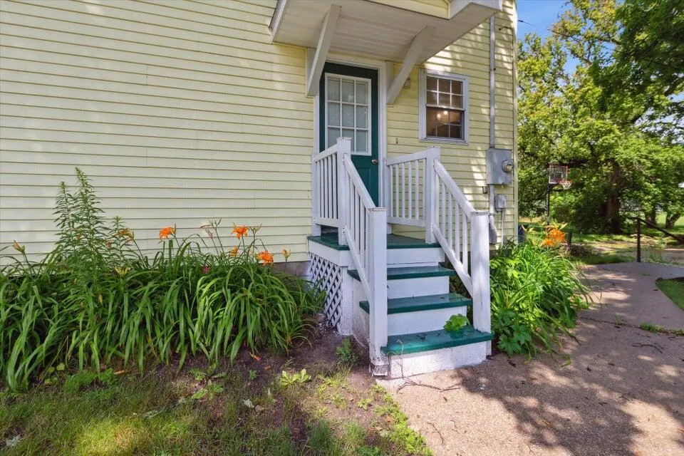 538 W Upton Avenue Reed City City, MI 49677