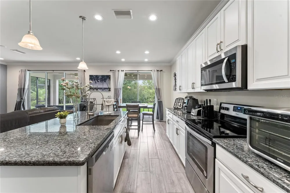 1295 MONTGOMERY BELL ROAD Wesley Chapel, FL 33543