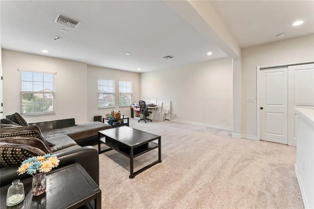 1295 MONTGOMERY BELL ROAD Wesley Chapel, FL 33543