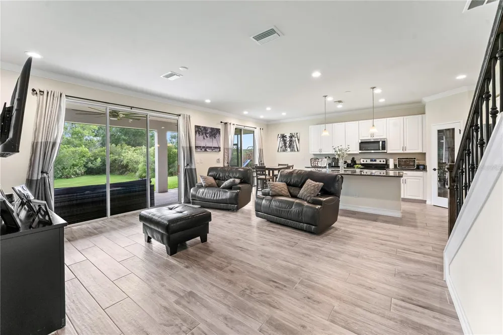 1295 MONTGOMERY BELL ROAD Wesley Chapel, FL 33543