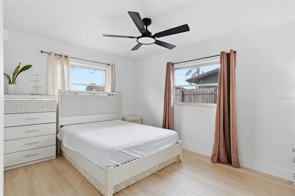835 MARLOWE AVENUE Orlando, FL 32809