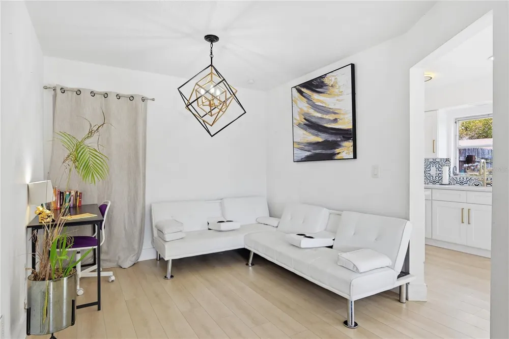 835 MARLOWE AVENUE Orlando, FL 32809