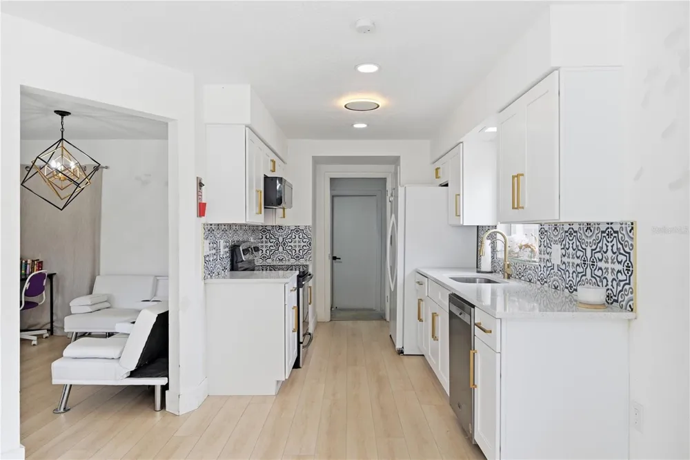 835 MARLOWE AVENUE Orlando, FL 32809