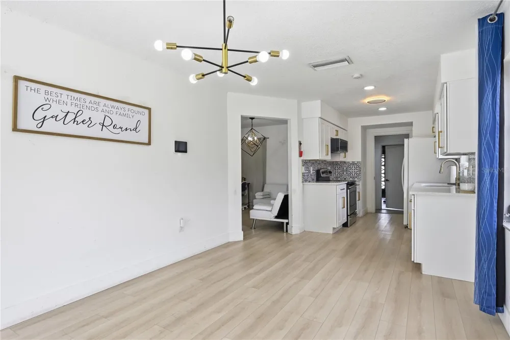 835 MARLOWE AVENUE Orlando, FL 32809