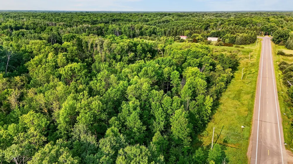 000 Beroun Crossing Rd Brook Park, MN 55007
