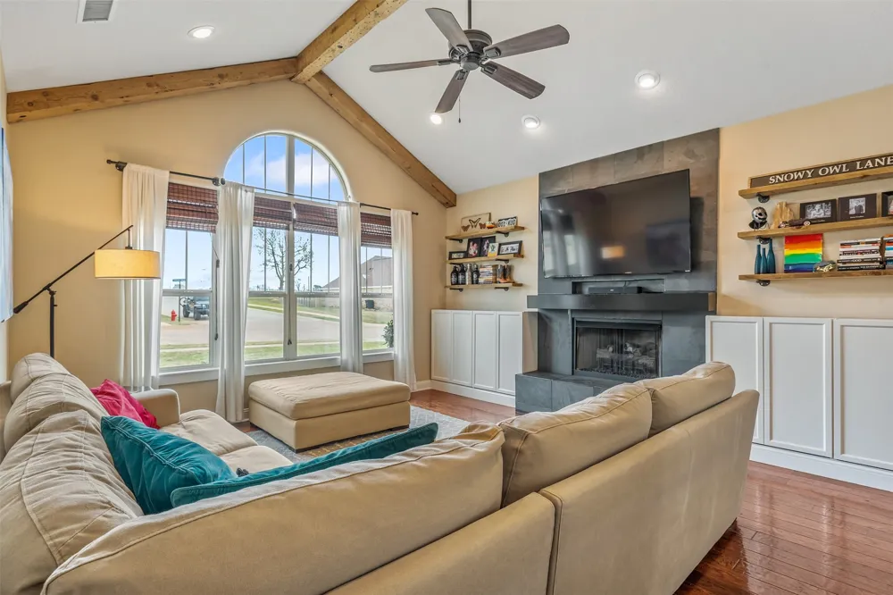 404 Corrigan Trails Boulevard Lindale, TX 75771