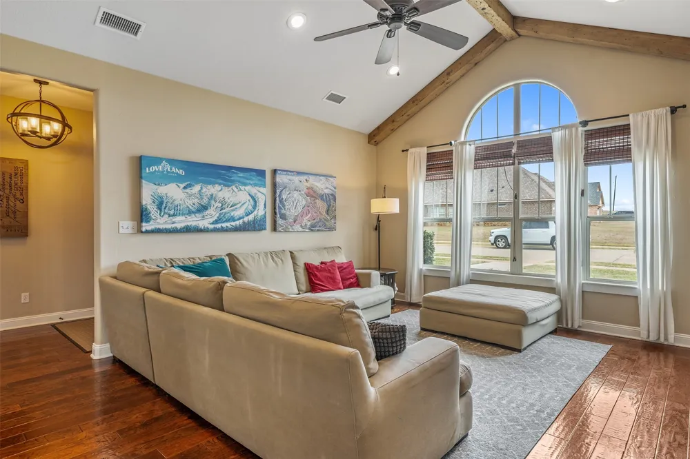 404 Corrigan Trails Boulevard Lindale, TX 75771