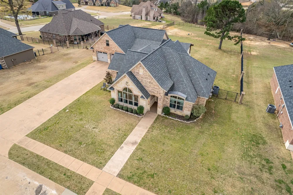 404 Corrigan Trails Boulevard Lindale, TX 75771