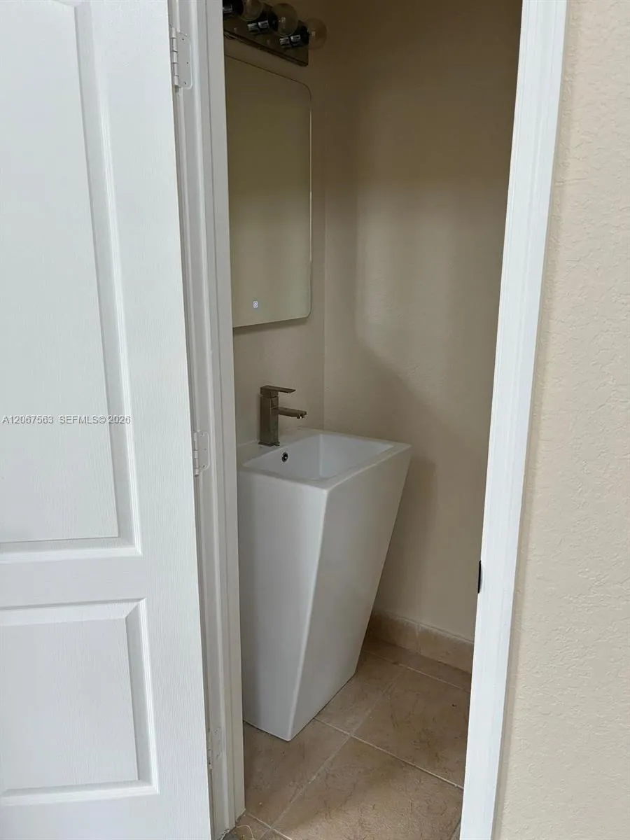 8205 NW 116th Ave #0 Doral, FL 33178