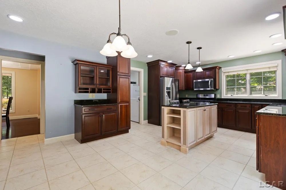 2850 Lee Marie Drive Adrian Township, MI 49221